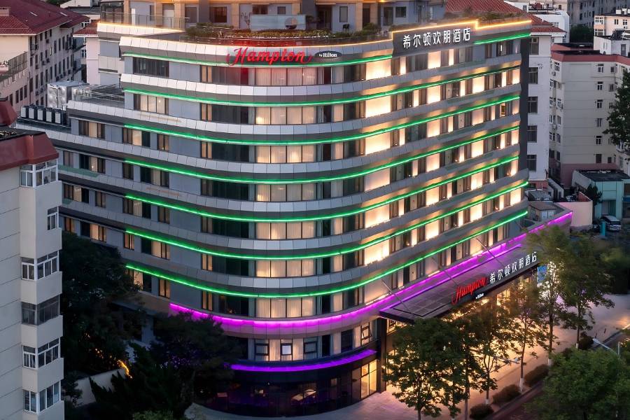 青島五四廣場奧帆中心希爾頓歡朋酒店