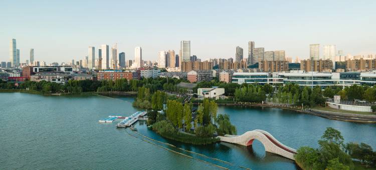 宜尚酒店(长沙岳麓山阜埠河地铁站店)图片