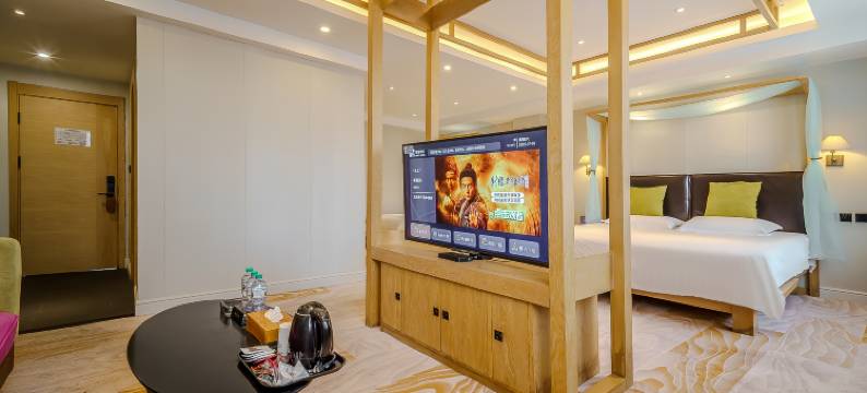 泰加林主题酒店图片