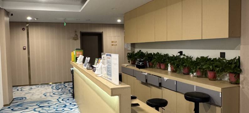 菏泽柒月酒店(三角花园店)图片