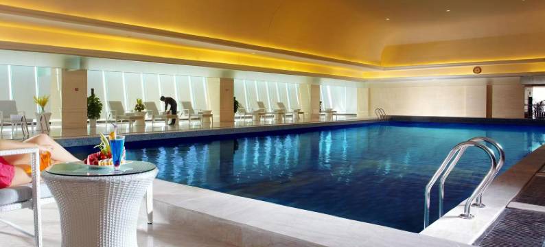 句容余坤墨尔顿大酒店图片