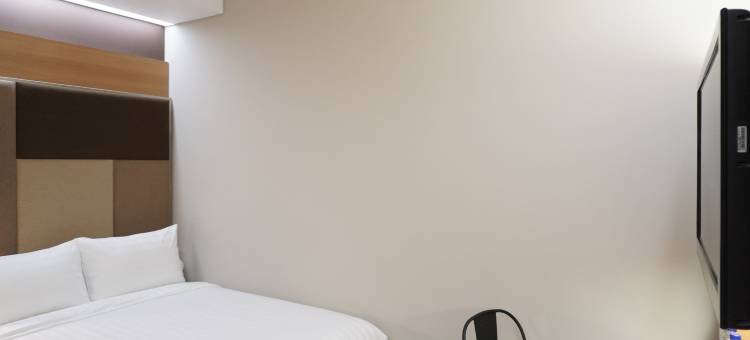 巴布亚勒斯塔里弗朗特一号酒店(Front One Hotel Papua Lestari)图片