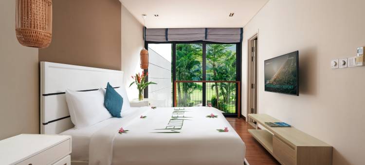 拉古纳公园旁的陵姑(Laguna Parkside Lang Co)图片