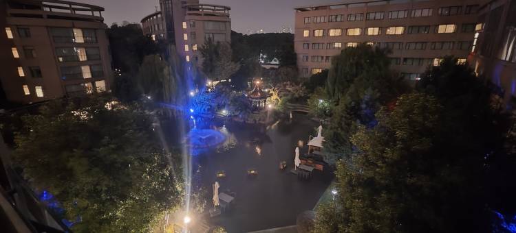 中威蓝海御华大饭店(无锡惠山万达广场店)图片