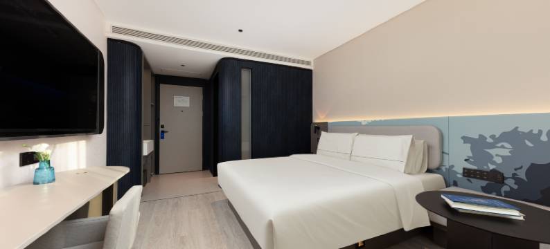 泰安天外村龙潭路亚朵轻居酒店图片