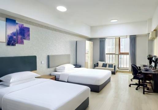 极客电竞民宿(柯桥万达店)