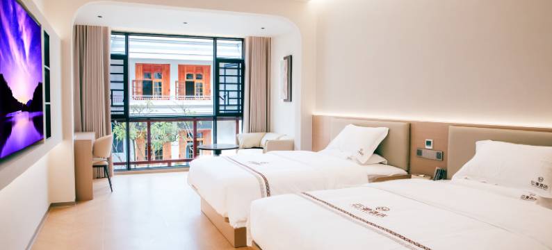 云漫酒店(西双版纳勐腊星光夜市店)图片