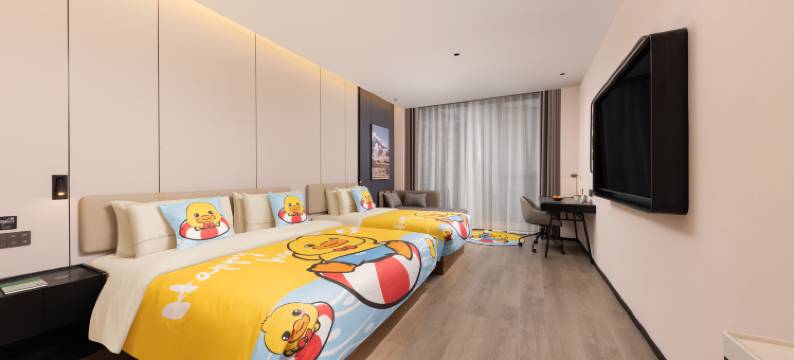 常州春秋淹城武进市民广场亚朵酒店图片