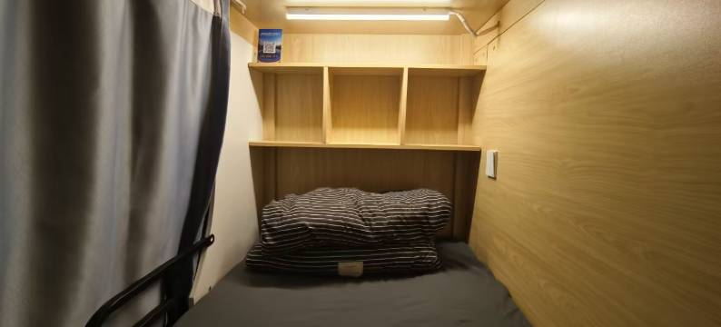 河畔云居青年旅舍图片