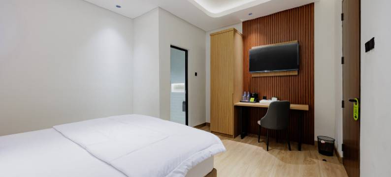 城市景观酒店扬皮TB西马图邦(Urbanview Hotel Yampi TB Simatupang)图片