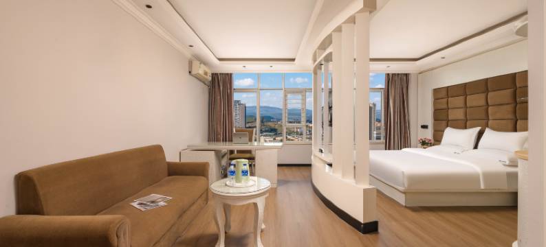 锦顺天华酒店(楚雄彝人古镇店)图片