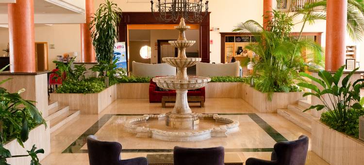 格兰德穆图高尔夫广场酒店(Grand Muthu Golf Plaza Hotel & Spa)图片