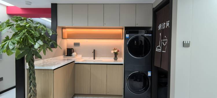 凌海市卓越主题酒店图片