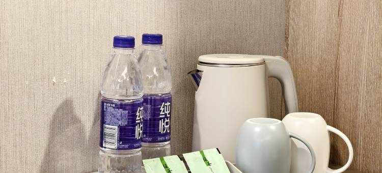 鑫泽酒店(杭州临安广场地铁站店)图片
