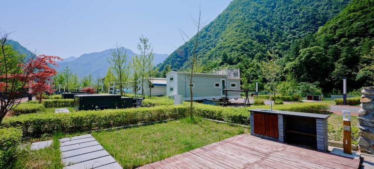 留坝露野房车露营地图片