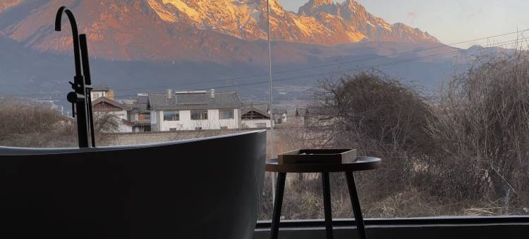 V咖啡·日照金山.雪山观景民宿(白沙店)图片
