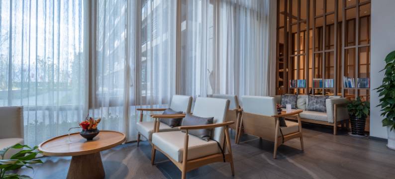 西昌爱尚17度酒店(邛海17度万达广场店)图片