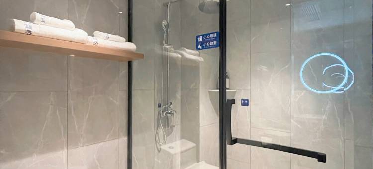 赫柏喜悦影视酒店(娄底大汉路店)图片