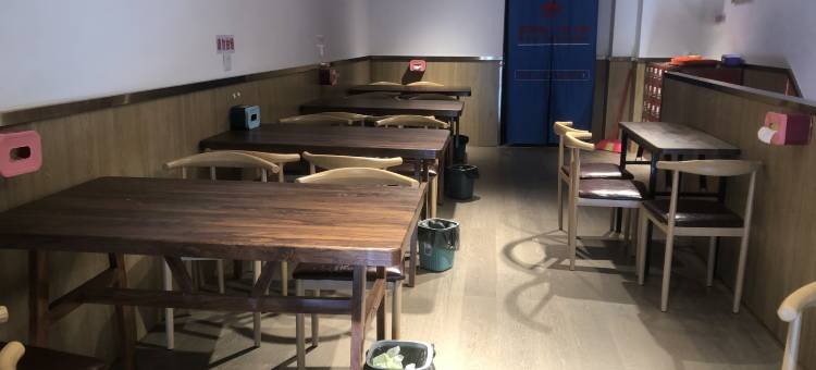 无限空间智慧酒店(世纪城晓东村地铁站店)图片