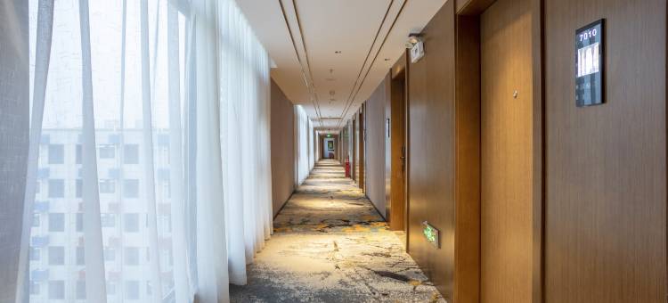 雅斯特国际酒店(深圳国际会展中心国展地铁站店)图片