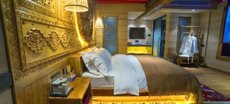 道孚康巴人家民宿图片