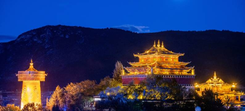香格里拉云边观景民宿(独克宗古城大佛寺转经筒店)图片