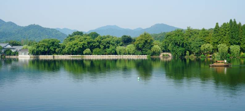 杭州西湖湖滨步行街轻居酒店图片