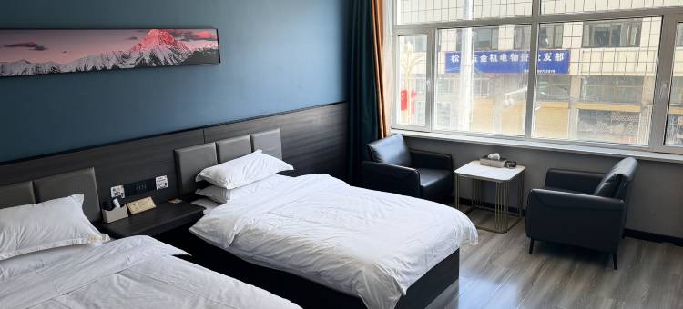 德嘎影视酒店图片