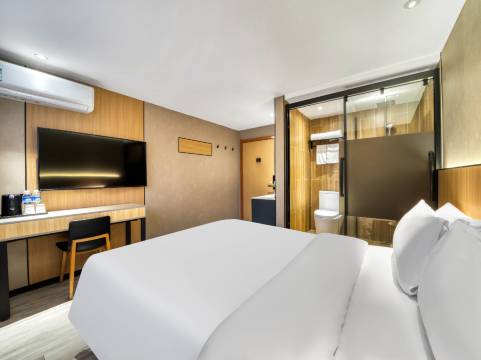 兰薇精品酒店(德清河滨公园人民医院店)