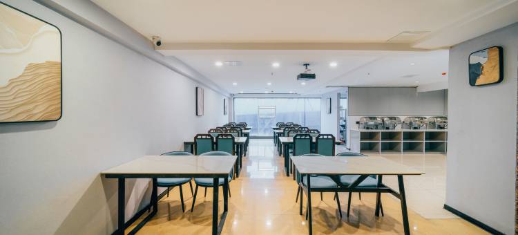 锦铂智慧酒店(南昌火车站店)图片