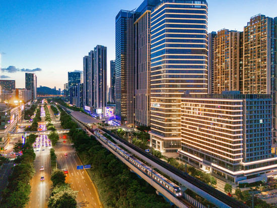 Z-Club Hotel(深圳南方科技大学塘朗地铁站店)