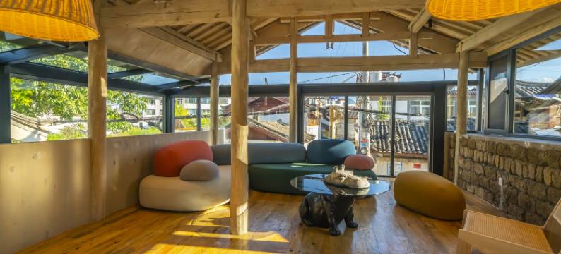 景华·SERMONT丨望山雪丨奢享影音丨泳池观景度假民宿图片