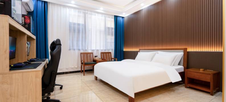 源居电竞酒店(麒麟区曲靖火车站店)图片