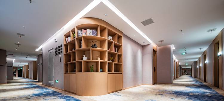 盛邦华悦酒店(镇安中心广场店)图片