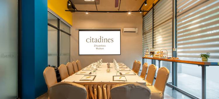 武汉馨乐庭沌口公寓酒店(武汉体育中心店)图片