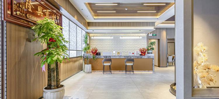 凯天影视酒店(蒙自文萃路店)图片