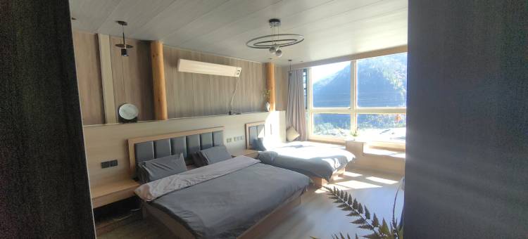 德钦雨崩行者山舍(上雨崩)图片