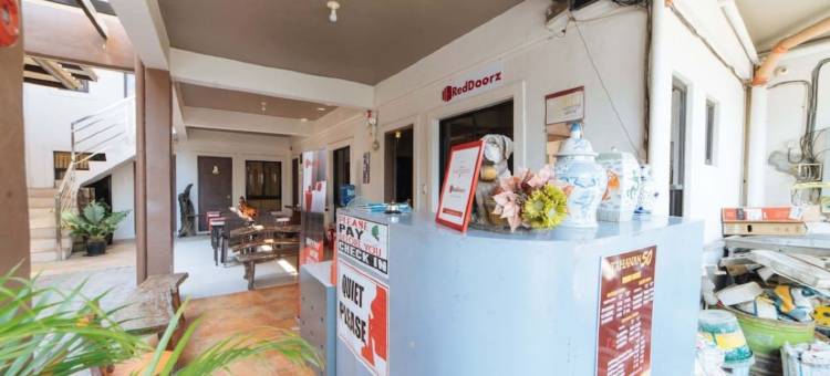 瑞德多兹酒店 @ 将军城阿帕雷恩特街(RedDoorz @ Aparente Gensan)图片