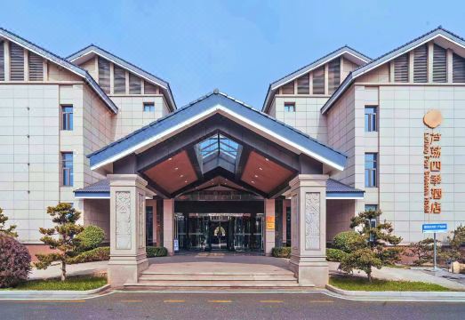 常熟沙家浜芦荡四季酒店外景图