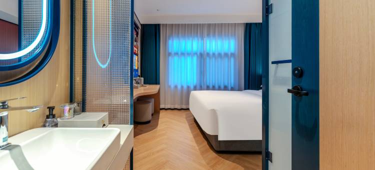 西安悦途酒店(大雁塔地铁站大唐不夜城店)图片