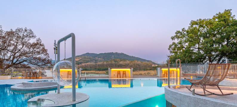 GUCHI故迟·江景汤泉民宿(OMG心跳乐园店)图片