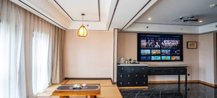 云友·玺悦酒店(昆明高铁南站春融街地铁站店)图片