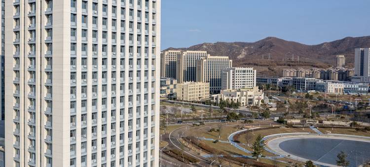 艺龙瑞阁公寓(威海临港管委店)图片