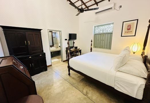 Moi Talpe Hotel Overview