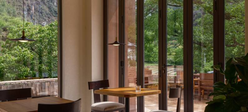 奔子栏喜林苑纳达山居图片