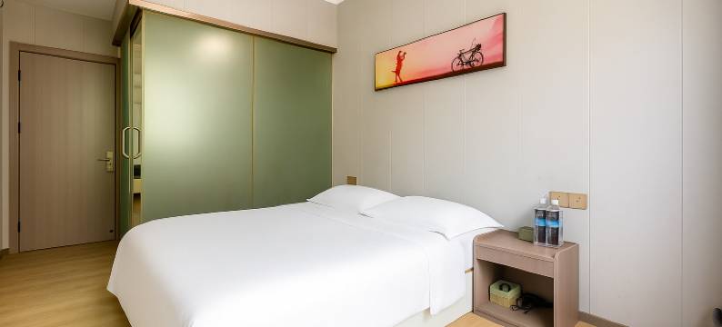 盛泰天缘电竞酒店(九江火车站店)图片