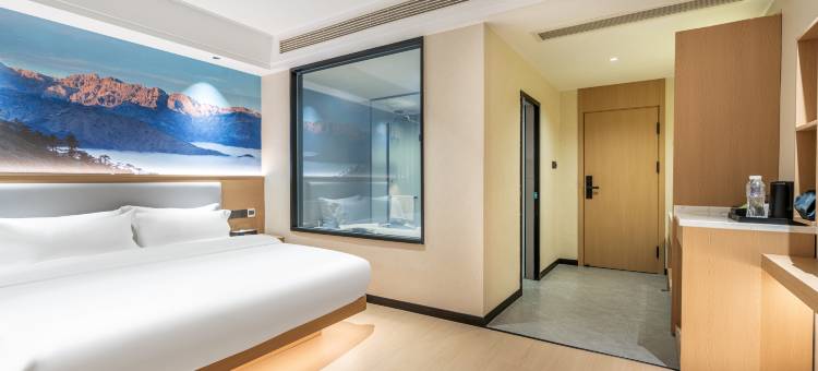 全戏·黄鹤楼酒店(中医院店)图片