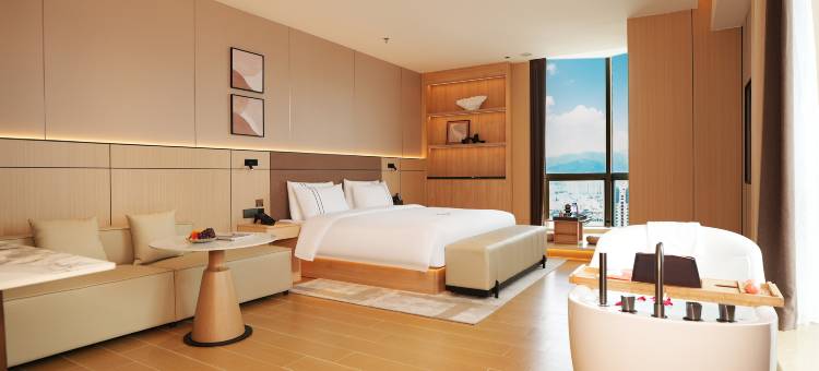 易趣·君临酒店(中山三乡雅居乐车站店)图片