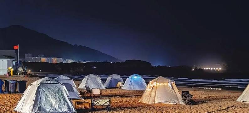 破晓观海日出海边露营民宿图片