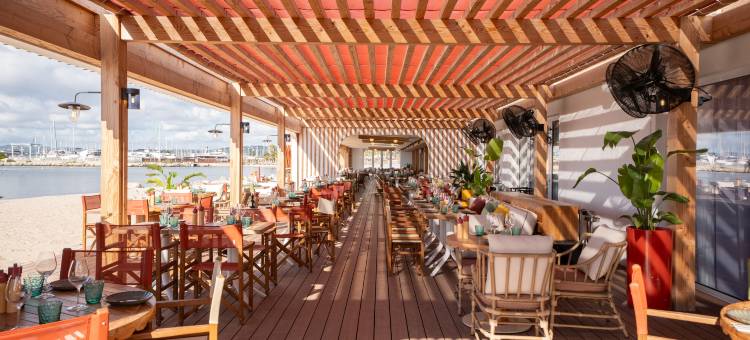 尼斯圣罗兰度瓦假日酒店(Holiday Inn Nice - Saint Laurent Du Var)图片